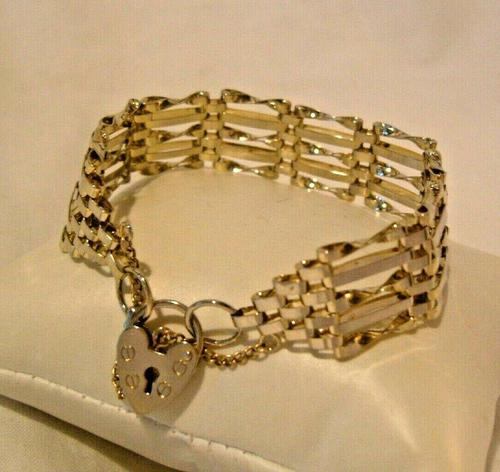 Vintage Gate Bracelet 12ct Gold Plated 1970s Heart Padlock 7 1/2" Length 15.5 Grams (1 of 10)