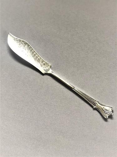 A Charming Victorian Silver Butter Knife (1 of 5) A Charming Victorian Silver Butter Knife (1 of 5)
