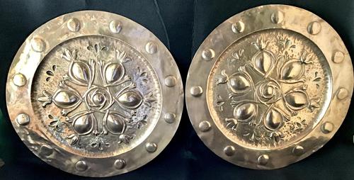 Pair of Large Arts and Crafts Repousse Copper Chargers (1 of 5) Pair of Large Arts and Crafts Repousse Copper Chargers (1 of 5)