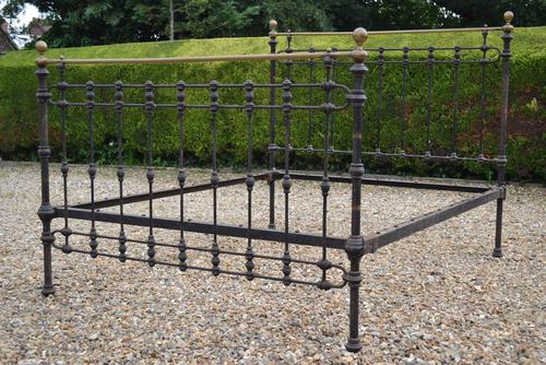 A Ready To Be Restored Original Victorian Brass and Iron King Size 5ft Bedstead. (1 of 15)