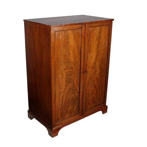 Georgian Mahogany Tray Wardrobe (1 of 5) Georgian Mahogany Tray Wardrobe (1 of 5)