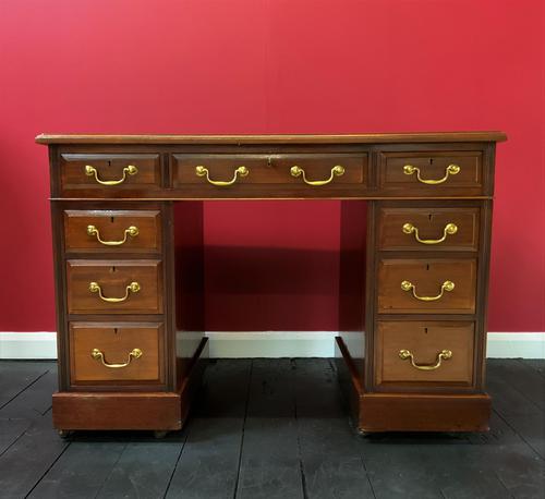 Small Antique Edwardian Leather Bound Mahogany Twin-Pedestal Writing Desk (1 of 16) Small Antique Edwardian Leather Bound Mahogany Twin-Pedestal Writing Desk (1 of 16)