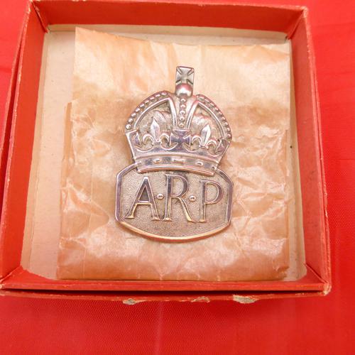 WW2 Arp Silver Hallmarked Lapel Badge (1 of 4) WW2 Arp Silver Hallmarked Lapel Badge (1 of 4)