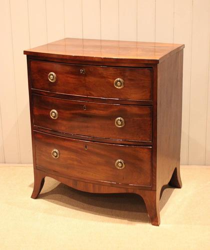 George III Mahogany Bow Front Chest Of Drawers (1 of 12) George III Mahogany Bow Front Chest Of Drawers (1 of 12)