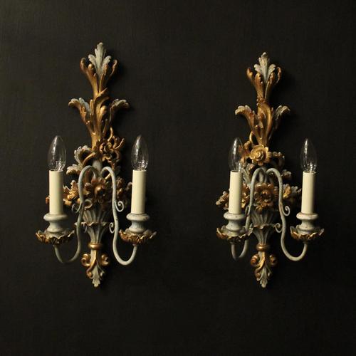 Italian Pair of Polychrome Gilded Wall Lights (1 of 10)