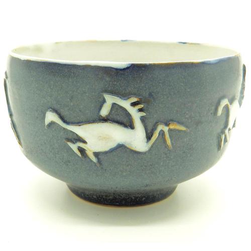 Good British Art Studio Pottery Bowl with Stylised Galloping Horses 20th Century (1 of 8) Good British Art Studio Pottery Bowl with Stylised Galloping Horses 20th Century (1 of 8)