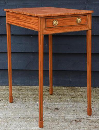 Superb Quality Georgian Satinwood & Inlaid Lamp / Wine / Side Table with Drawer (1 of 10) Superb Quality Georgian Satinwood & Inlaid Lamp / Wine / Side Table with Drawer (1 of 10)