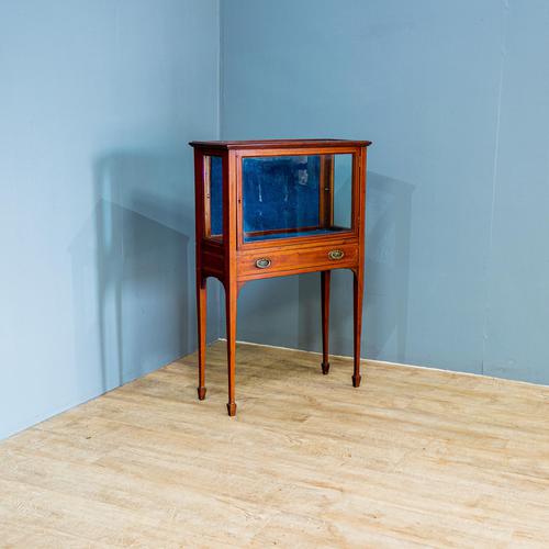 Mahogany Display Cabinet (1 of 6)