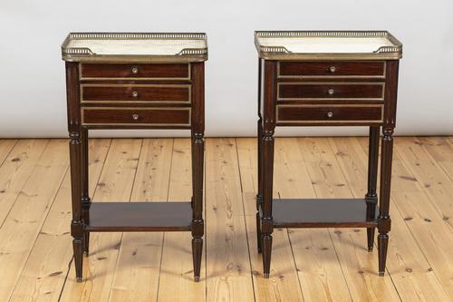 Pair of French Three Drawer Mahogany Bedside Cabinets (1 of 10)