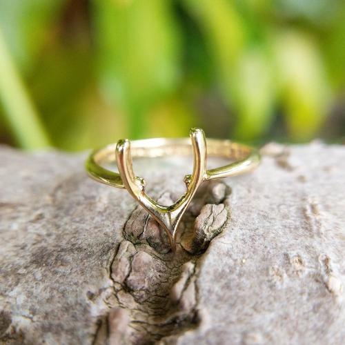 Vintage 18ct Gold Wishbone Ring from 1945 (1 of 10)