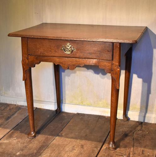 Early Georgian Oak Side Table (1 of 9) Early Georgian Oak Side Table (1 of 9)