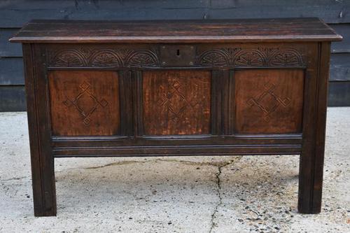 Beautiful Early 18th Century Oak Coffer c.1700 (1 of 8) Beautiful Early 18th Century Oak Coffer c.1700 (1 of 8)