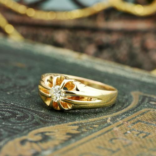 The Vintage 1977 Solitaire Diamond Ring (1 of 6) The Vintage 1977 Solitaire Diamond Ring (1 of 6)