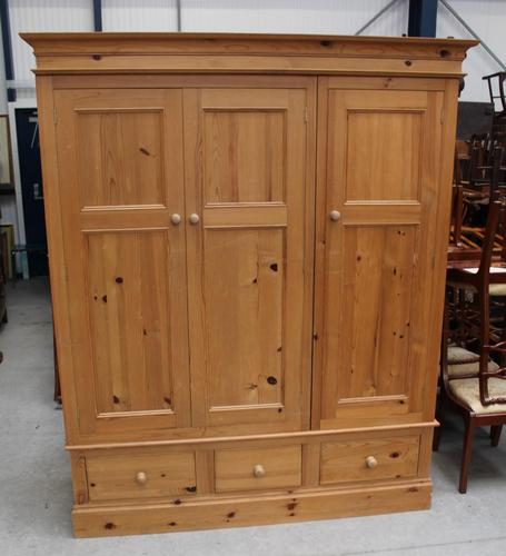 1960s Triple Country Pine 3 Door Wardrobe with Base Drawers (1 of 3)