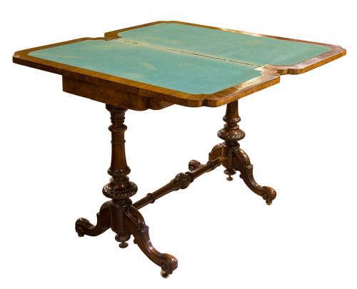 Burr & Figured Walnut Card Table (1 of 10) Burr & Figured Walnut Card Table (1 of 10)