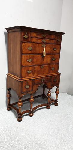 Outstanding Burr Walnut Chest of Drawers on Stand (1 of 14)