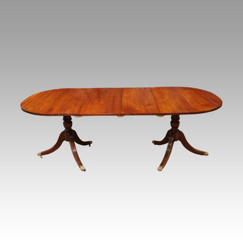 Georgian style mahogany dining table (1 of 8) Georgian style mahogany dining table (1 of 8)