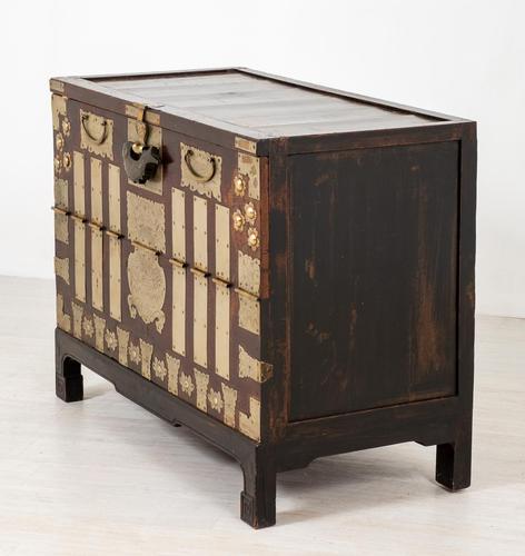 Very Decorative Chinese Marriage Chest (1 of 7)