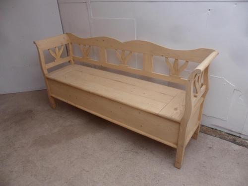 Tulip 3 Seater Antique Pine Hall / Kitchen Box / Settle/ Bench to wax / paint (1 of 9)