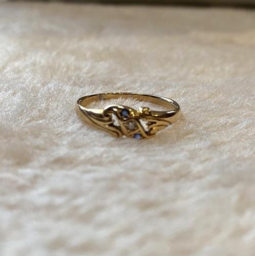High Grade Yellow Metal Sapphire & Diamond Ring (1 of 5) High Grade Yellow Metal Sapphire & Diamond Ring (1 of 5)