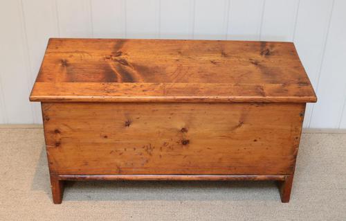 Small Proportioned Pine Coffer (1 of 10)