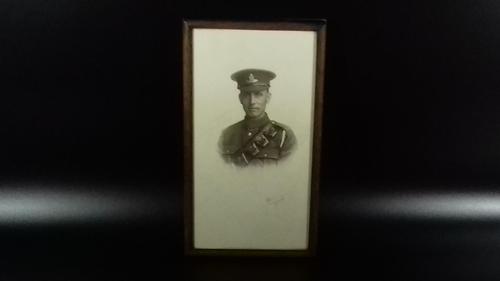 Original WW1 Framed Soldier Portrait Photograph Signed (1 of 11)