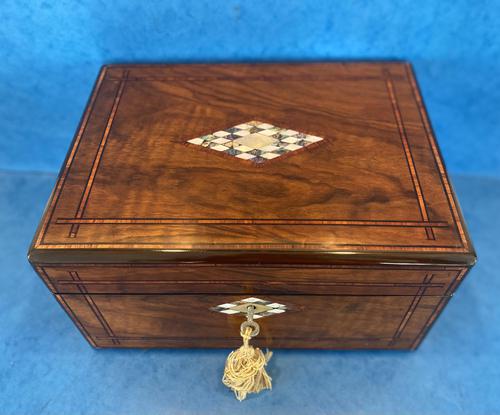 Victorian Walnut Jewellery Box c.1860 (1 of 14) Victorian Walnut Jewellery Box c.1860 (1 of 14)