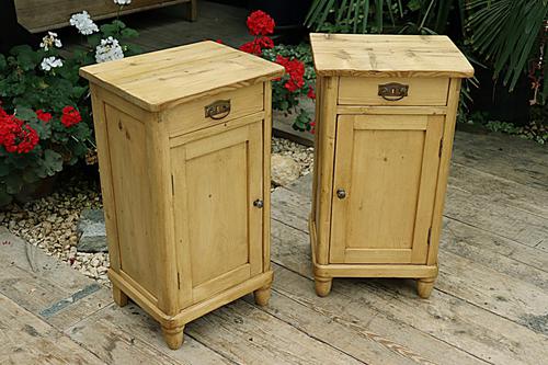 Quality Pair of Old Stripped Pine Bedside Cabinets (1 of 9)