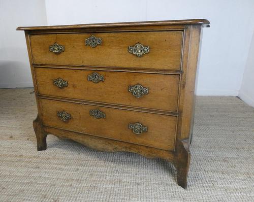 Neat Dutch Oak Chest of Drawers (1 of 11)