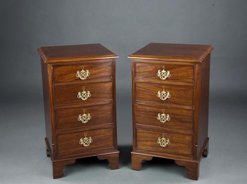 Superb Pair of Georgian Mahogany Bedside Chests of Drawers by Lawlor Briscoe Dublin (1 of 6)