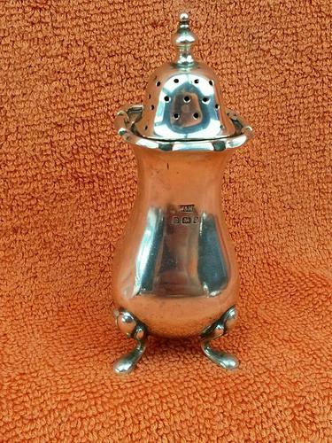 Antique Sterling Silver Hallmarked Pepper Shaker 1923 (1 of 12) Antique Sterling Silver Hallmarked Pepper Shaker 1923 (1 of 12)