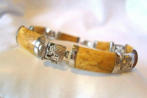 Vintage Silver Chinese Dragon Bracelet 1970s Meerschaum Stones 7 1/4" Length (1 of 10) Vintage Silver Chinese Dragon Bracelet 1970s Meerschaum Stones 7 1/4" Length (1 of 10)