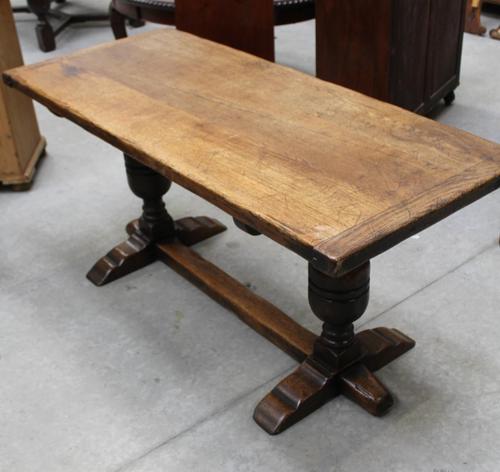 1900's Slim Oak Refectory Table with bulbous legs (1 of 3)