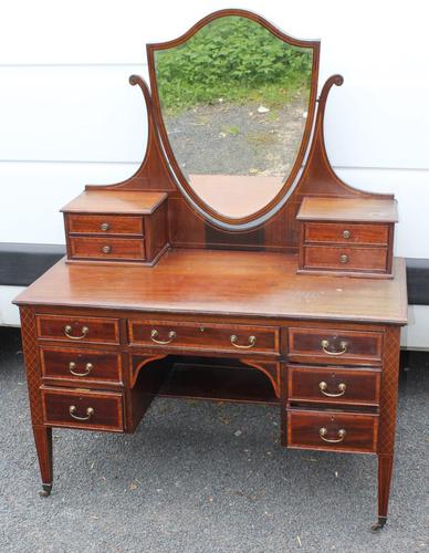 1900's Quality Mahogany Dressing Table with Central Mirror Stand (1 of 5)