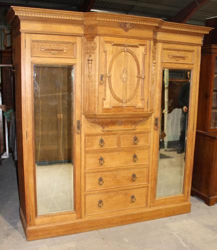 1900's Large Quality Oak Mirrored Compactum Wardrobe (1 of 6)