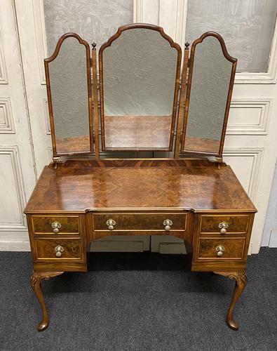 Burr Walnut Dressing Table (1 of 13)