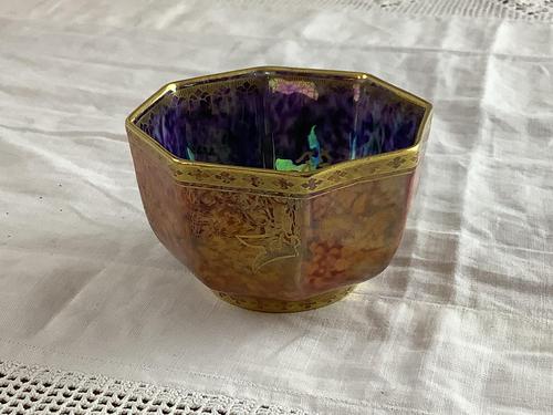 Wedgewood Lustre Octagonal Bowl (1 of 3) Wedgewood Lustre Octagonal Bowl (1 of 3)