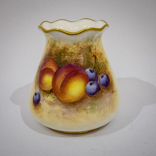 Royal Worcester Vase Signed by Roberts (1 of 7) Royal Worcester Vase Signed by Roberts (1 of 7)
