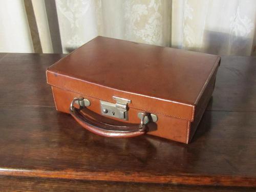 WWII Tiny Leather Attaché Case First Aid Medical Equipment (1 of 5) WWII Tiny Leather Attaché Case First Aid Medical Equipment (1 of 5)