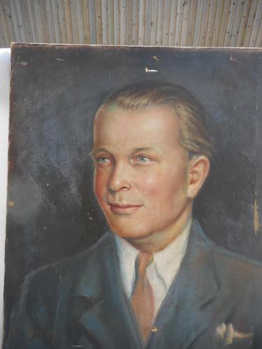 Oil Painting of a Smart Dressed Man (1 of 2)