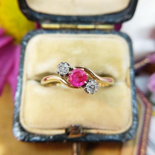 Vintage 18ct Gold Ruby & Diamond Three Stone Bypass Ring (1 of 7) Vintage 18ct Gold Ruby & Diamond Three Stone Bypass Ring (1 of 7)