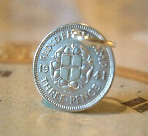 Vintage Pocket Watch Chain Fob 1941 WW2 Lucky Silver Three Pence Old 3d Coin Fob (1 of 6) Vintage Pocket Watch Chain Fob 1941 WW2 Lucky Silver Three Pence Old 3d Coin Fob (1 of 6)