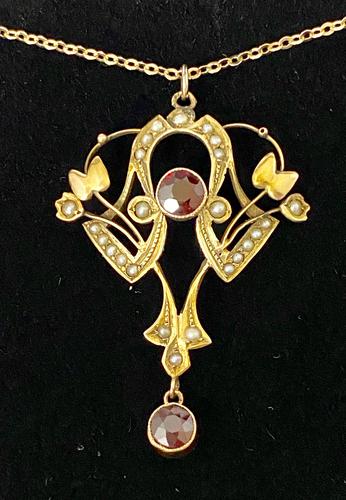 Pretty 9ct Edwardian Pendant c.1905 (1 of 6)