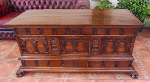 Italian Walnut Deception Coffer 1740 (1 of 12) Italian Walnut Deception Coffer 1740 (1 of 12)