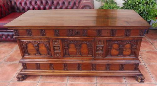 Italian Walnut Deception Coffer 1740 (1 of 12)