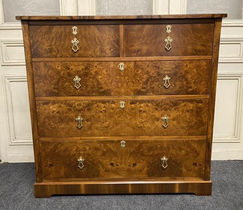 Superb Quality Walnut Chest of Drawers (1 of 18)