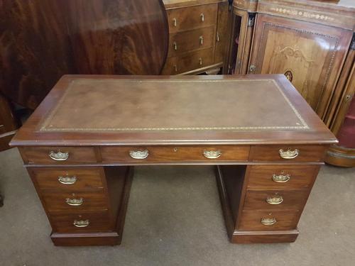 Antique Pedestal Desk (1 of 6) Antique Pedestal Desk (1 of 6)