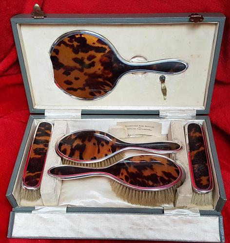 Sterling Silver & Tortoiseshell 5 Piece Brush Set (1 of 6) Sterling Silver & Tortoiseshell 5 Piece Brush Set (1 of 6)