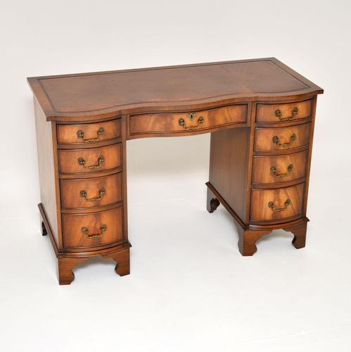Georgian Style Mahogany Leather Top Desk (1 of 10) Georgian Style Mahogany Leather Top Desk (1 of 10)
