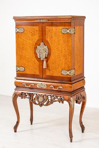 Stunning Birds Eye Maple & Walnut Cocktail Cabinet (1 of 17)